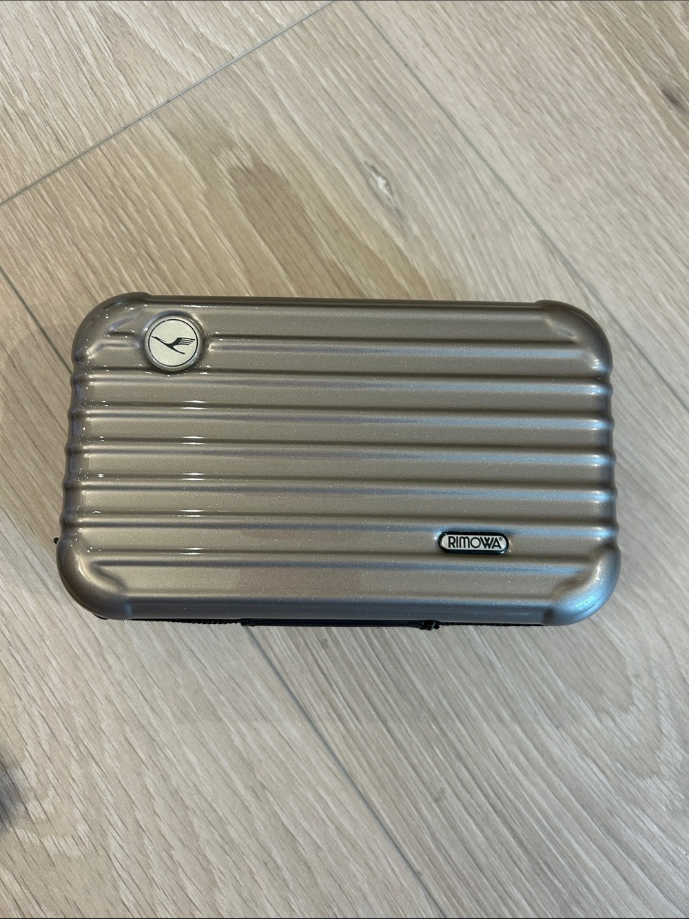 RIMOWA toiletry case